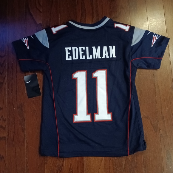 Official NFL boys small (8)New England Patriots with Edelman across upper back. - Picture 2 of 2